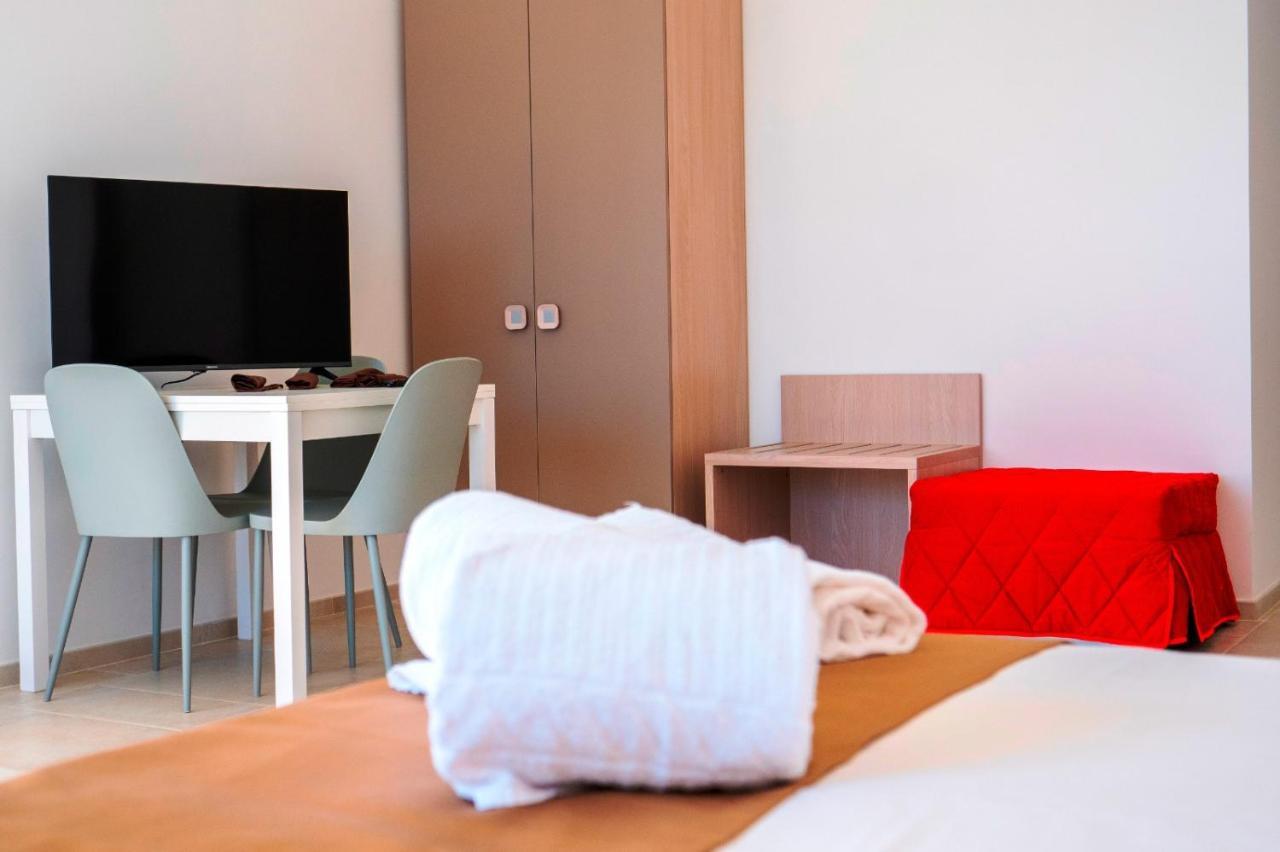 B&B A Un Passo Dal Mare Torre Canne Bagian luar foto