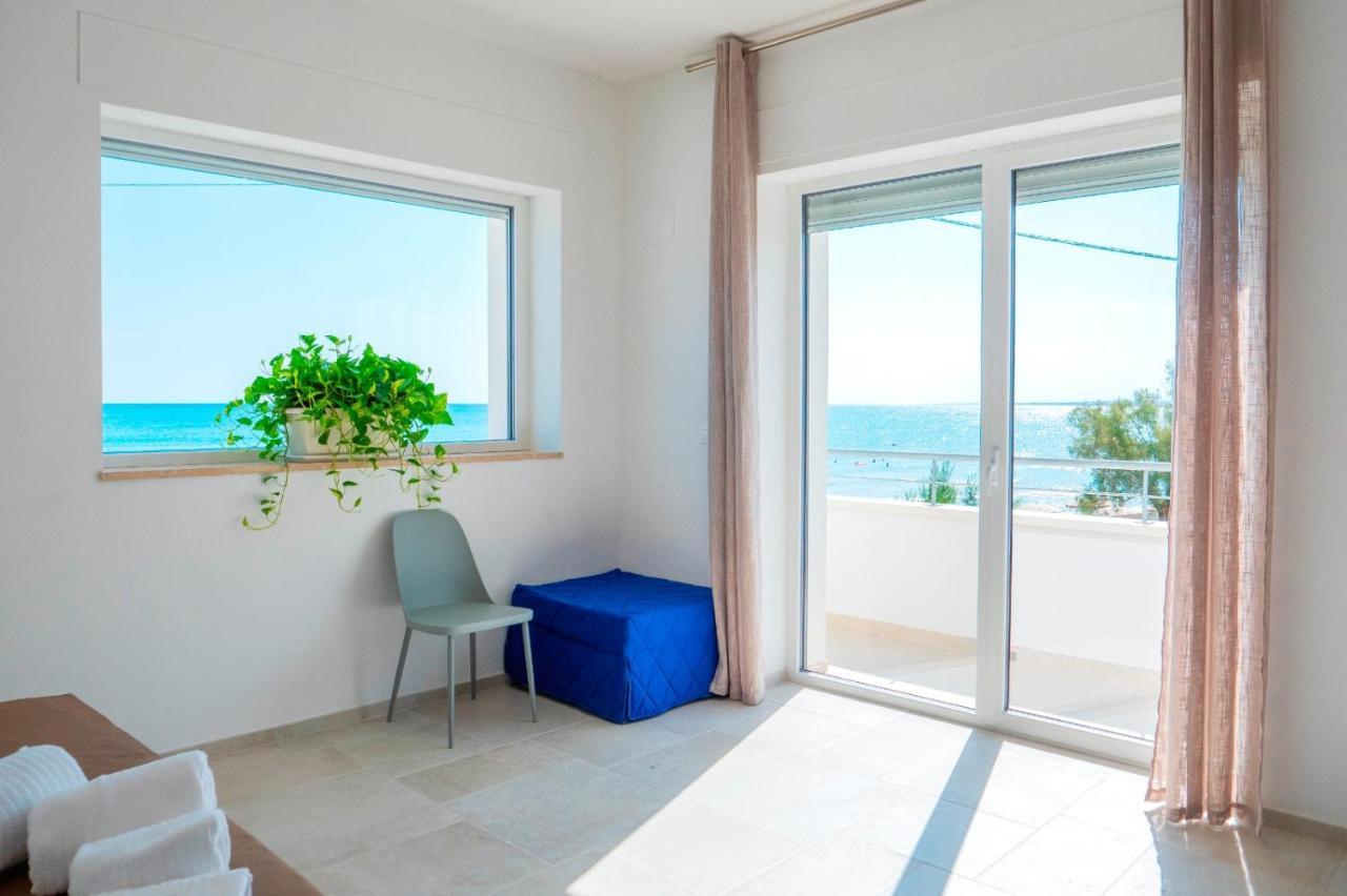 B&B A Un Passo Dal Mare Torre Canne Bagian luar foto