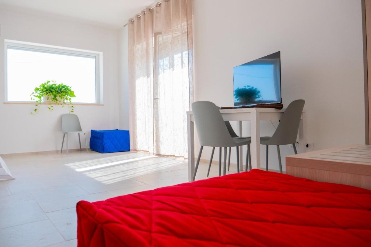 B&B A Un Passo Dal Mare Torre Canne Bagian luar foto