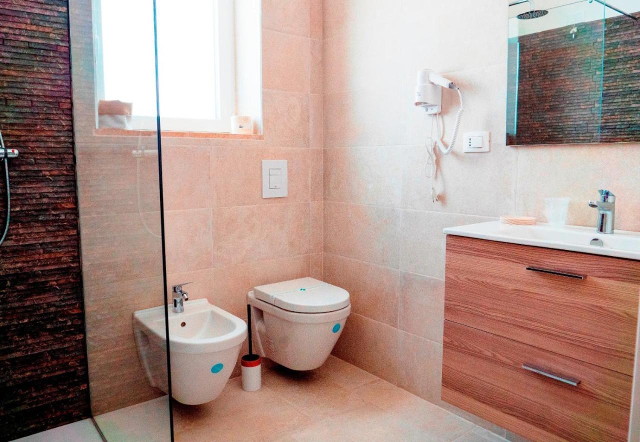 B&B A Un Passo Dal Mare Torre Canne Bagian luar foto