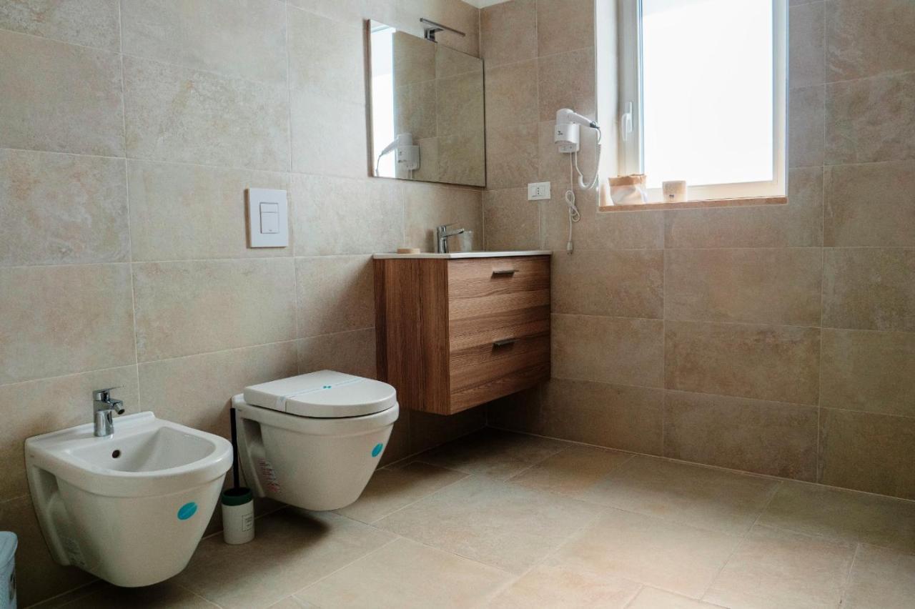 B&B A Un Passo Dal Mare Torre Canne Bagian luar foto